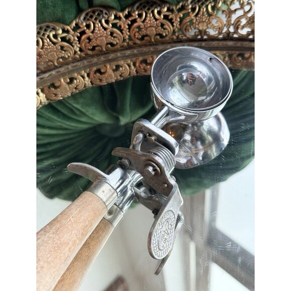 Vintage Benedict Indestructo Ice Cream Scoop w/ Hard Wood Handle Used Scooper - Picture 6 of 9